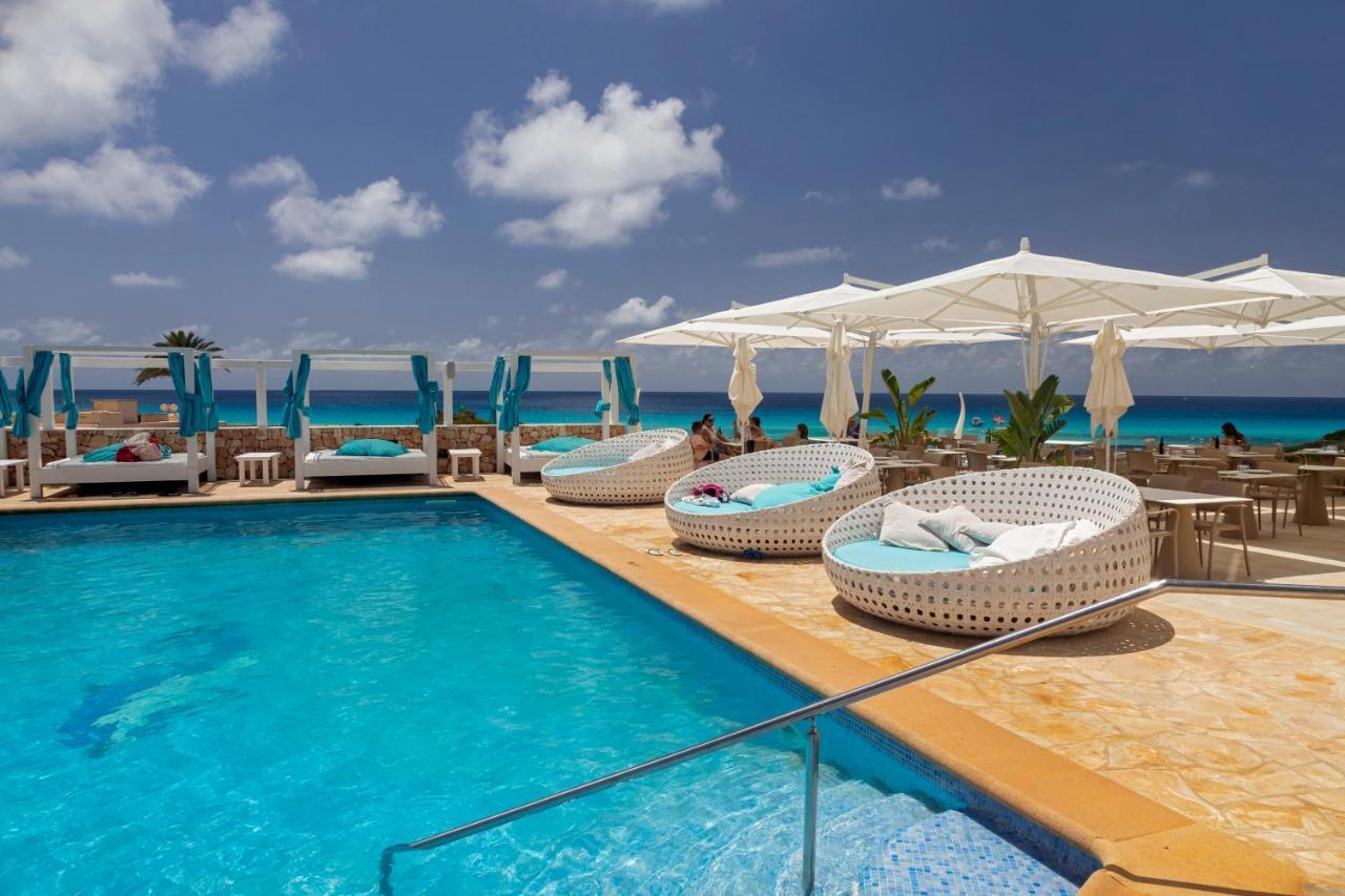 Hotel Maysi Playa Migjorn Buitenkant foto