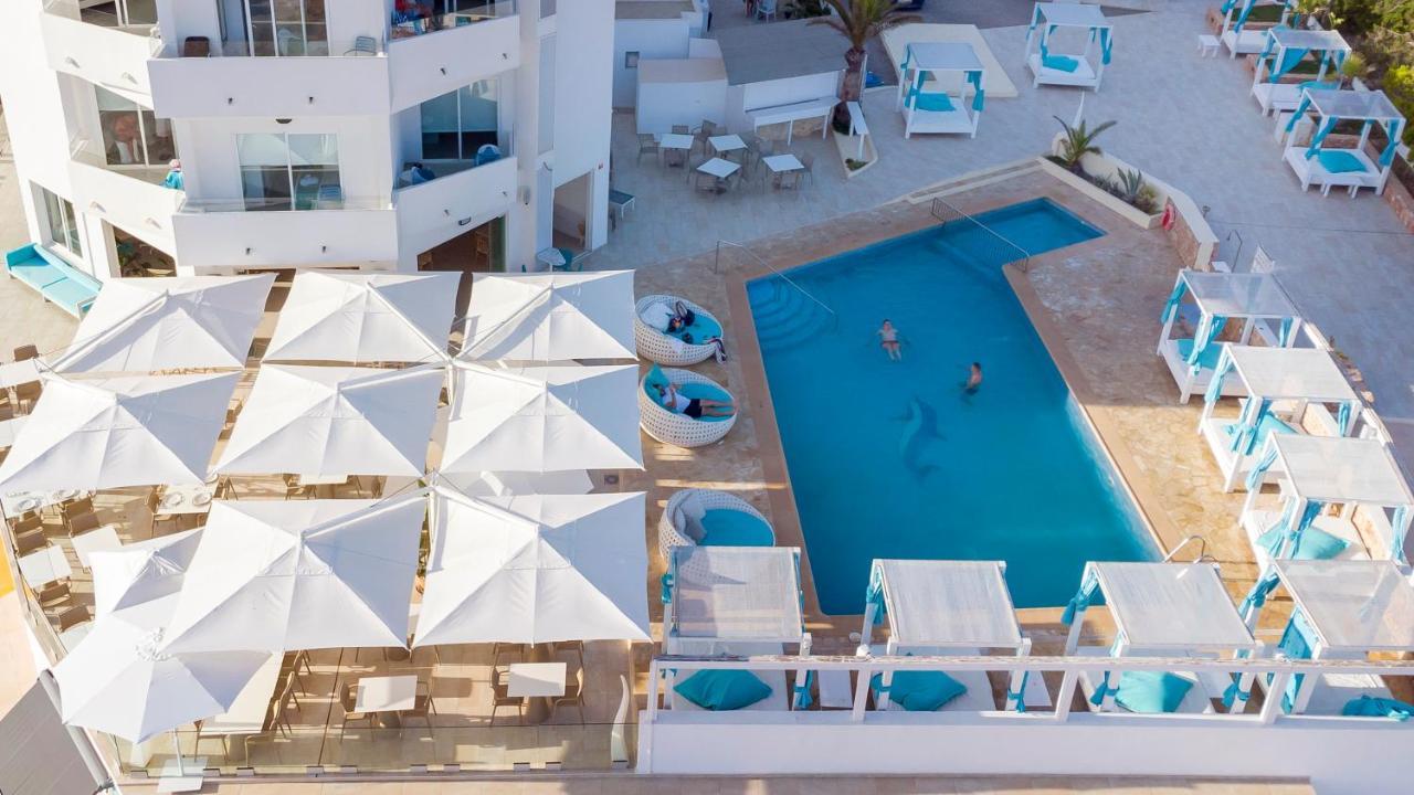 Hotel Maysi Playa Migjorn Buitenkant foto